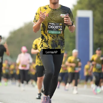 Runner Photo 6331245