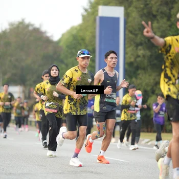 Runner Photo 6331353