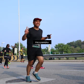Runner Photo 6331575