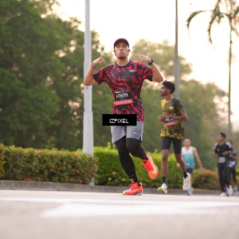 Runner Photo 6331800