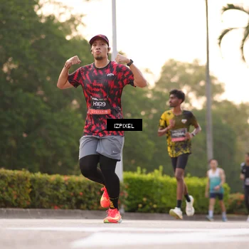 Runner Photo 6331846