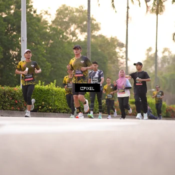 Runner Photo 6332010
