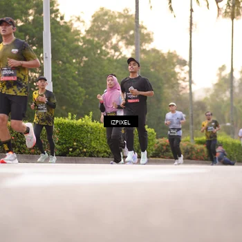 Runner Photo 6332057