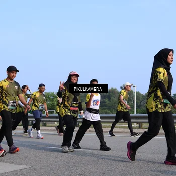 Runner Photo 6332159