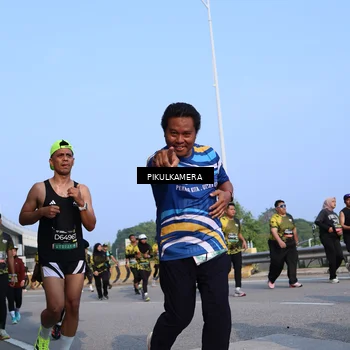 Runner Photo 6332233
