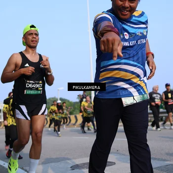 Runner Photo 6332272