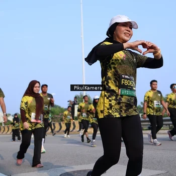Runner Photo 6332347