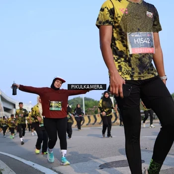 Runner Photo 6332455