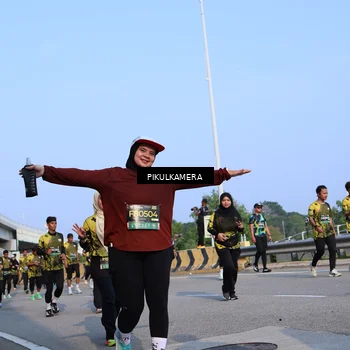 Runner Photo 6332471