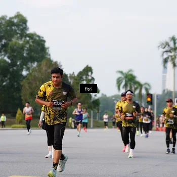 Runner Photo 6332550