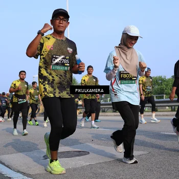 Runner Photo 6332643