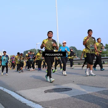 Runner Photo 6332646