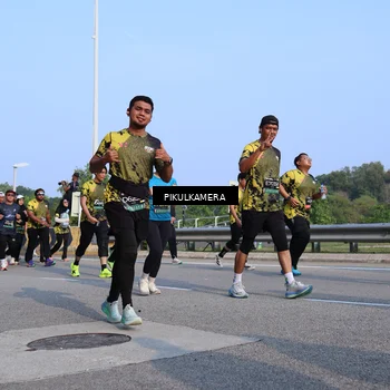 Runner Photo 6332708