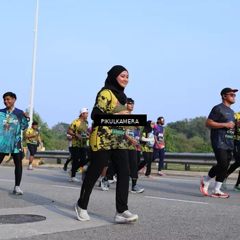 Runner Photo 6332743