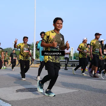 Runner Photo 6332744