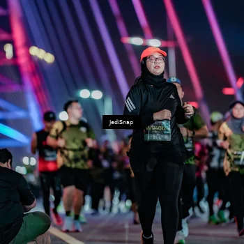 Runner Photo 6332785