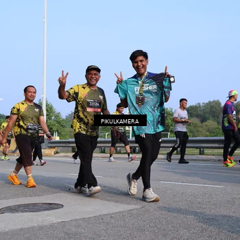 Runner Photo 6332866