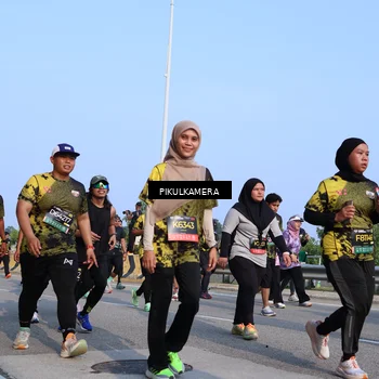 Runner Photo 6333158