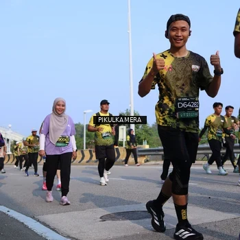 Runner Photo 6333395