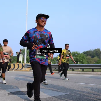 Runner Photo 6333473