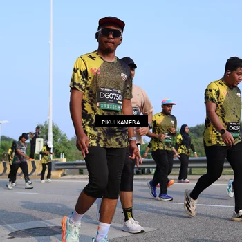 Runner Photo 6333519