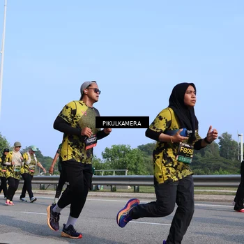 Runner Photo 6333576