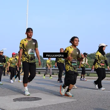 Runner Photo 6333770