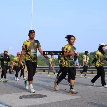 Runner Photo 6333773