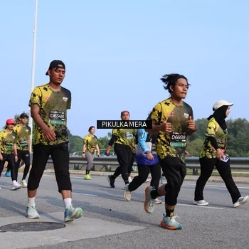 Runner Photo 6333831