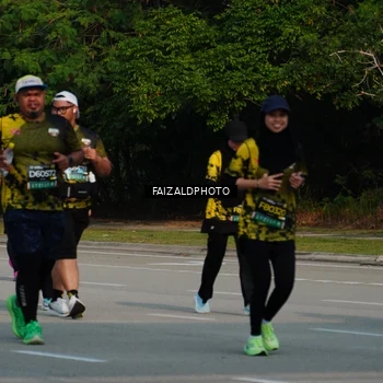 Runner Photo 6333857