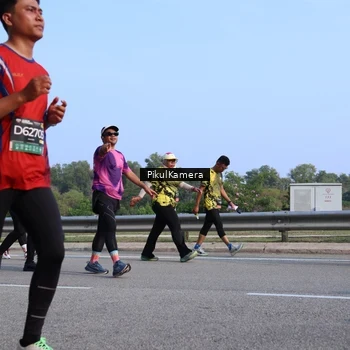Runner Photo 6334015