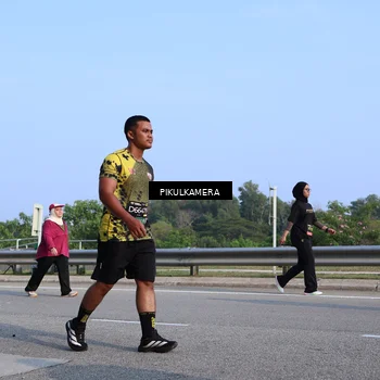 Runner Photo 6334171