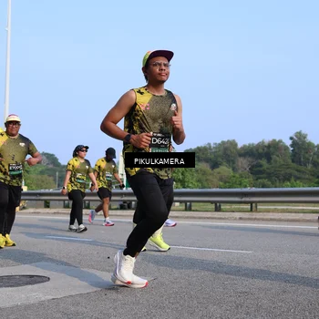 Runner Photo 6334217