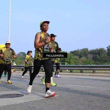 Runner Photo 6334234