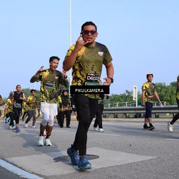 Runner Photo 6334446