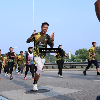 Runner Photo 6334462