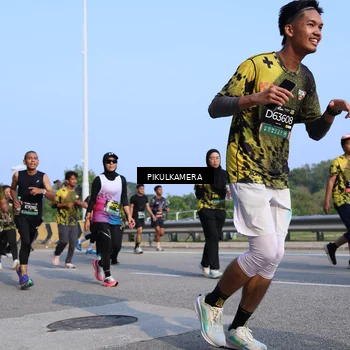 Runner Photo 6334501