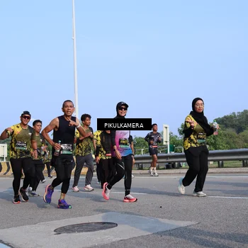 Runner Photo 6334518