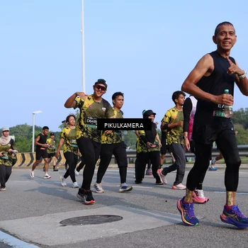 Runner Photo 6334573