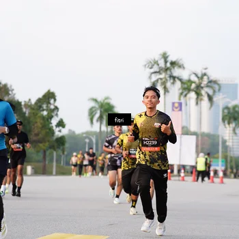 Runner Photo 6334756