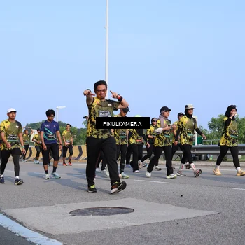 Runner Photo 6334770