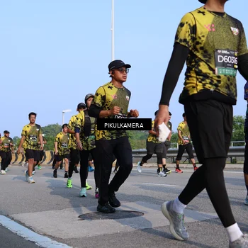 Runner Photo 6334875