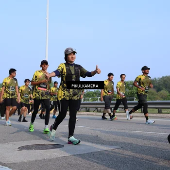 Runner Photo 6334914