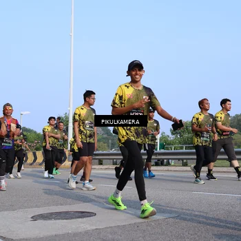 Runner Photo 6334922