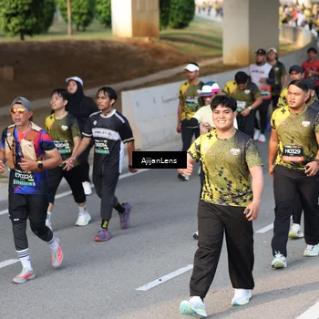 Runner Photo 6335024