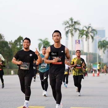 Runner Photo 6335030