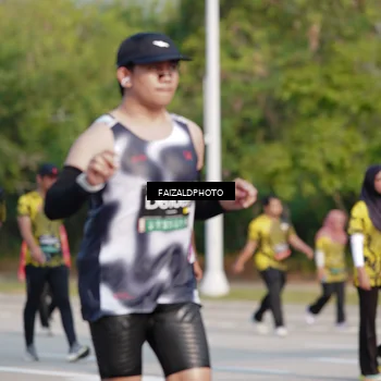 Runner Photo 6335049