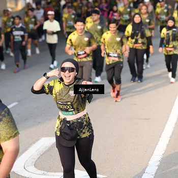 Runner Photo 6335050