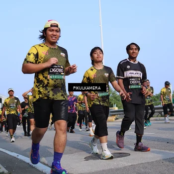 Runner Photo 6335054
