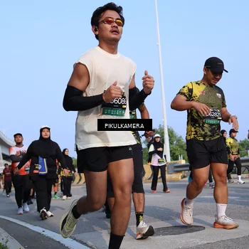 Runner Photo 6335118